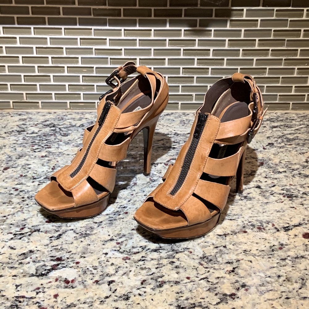 Authentic Leather Vera Wang Lavender Heels